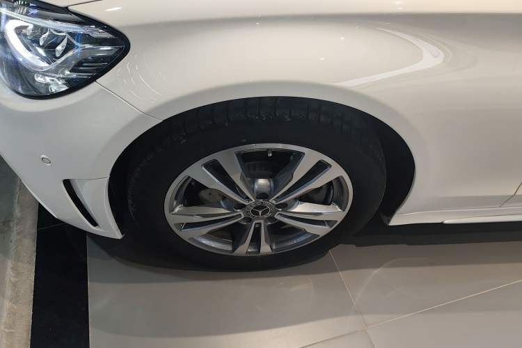 Used Mercedes-Benz C-Class 2019 C 180 L Fashion Edition Sport Version Exterior 4