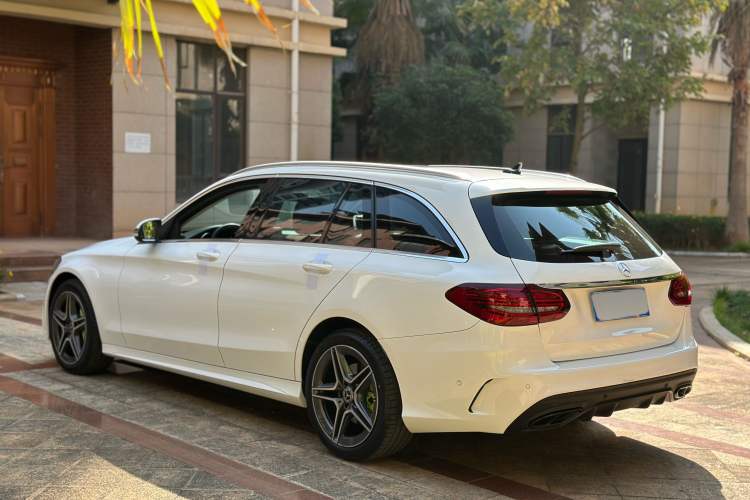 Used Mercedes-Benz C-Class 2019 C 260 Estate Exterior 4