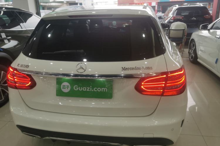 Used Mercedes-Benz C-Class 2019 C 260 Estate Exterior 4