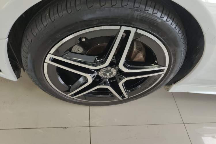Used Mercedes-Benz C-Class 2019 C 260 Coupe Exterior 4