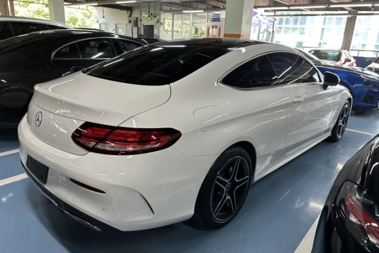 Used Mercedes-Benz C-Class 2019 C 260 Coupe Exterior 4