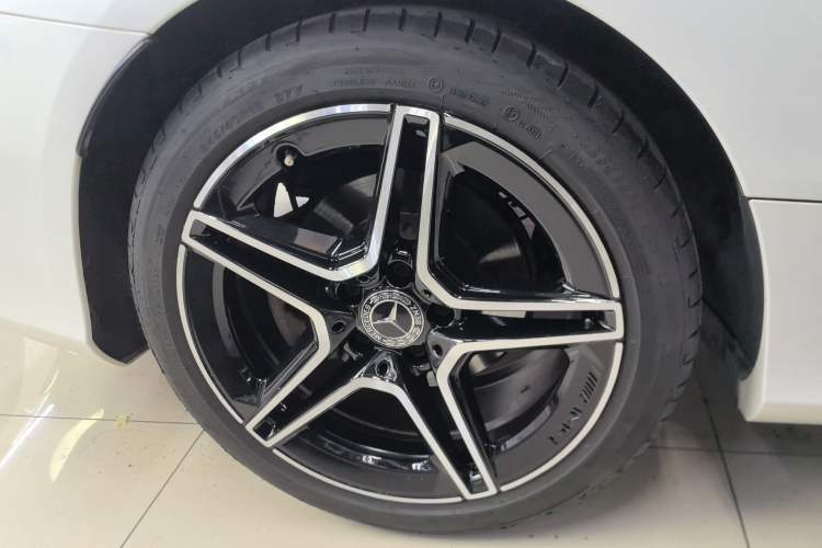 Used Mercedes-Benz C-Class 2019 C 260 Coupe Exterior 5