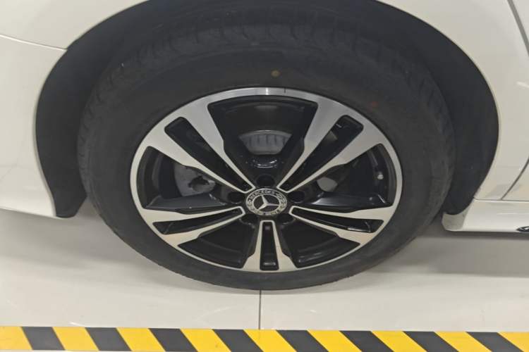 Used Mercedes-Benz C-Class 2019 C 260 Sport Edition Exterior 5