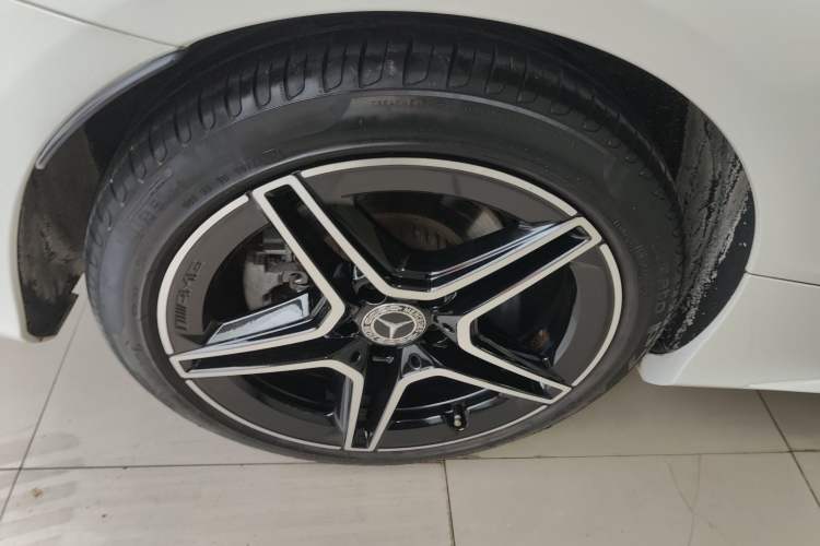 Used Mercedes-Benz C-Class 2019 C 260 Coupe Exterior 5