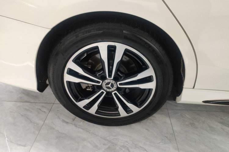 Used Mercedes-Benz C-Class 2019 C 260 Sport Edition Exterior 5