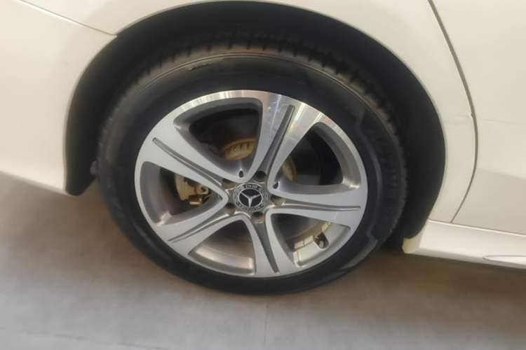 Used Mercedes-Benz C-Class 2019 Restyled C 260 L Sport Edition Exterior 5