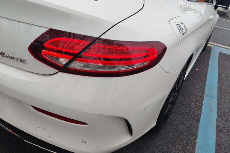 Used Mercedes-Benz C-Class 2019 C 260 4MATIC Coupe Exterior 6