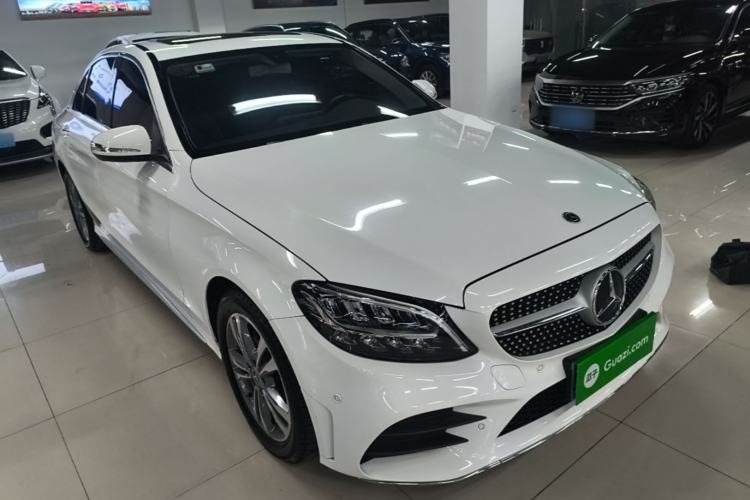 Used Mercedes-Benz C-Class 2019 C 180 L Fashion Edition Sport Version Front Right 45 Deg