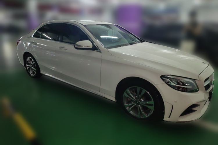 Used Mercedes-Benz C-Class 2019 C 180 L Fashion Edition Sport Version Front Right 45 Deg