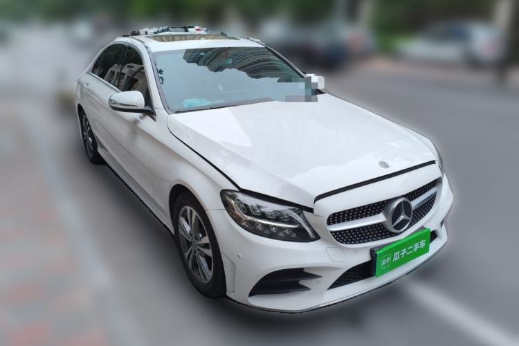 Used Mercedes-Benz C-Class 2019 C 180 L Fashion Edition Sport Version Front Right 45 Deg