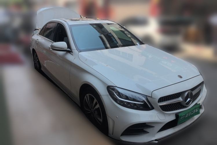 Used Mercedes-Benz C-Class 2019 C 180 L Fashion Edition Sport Version Front Right 45 Deg