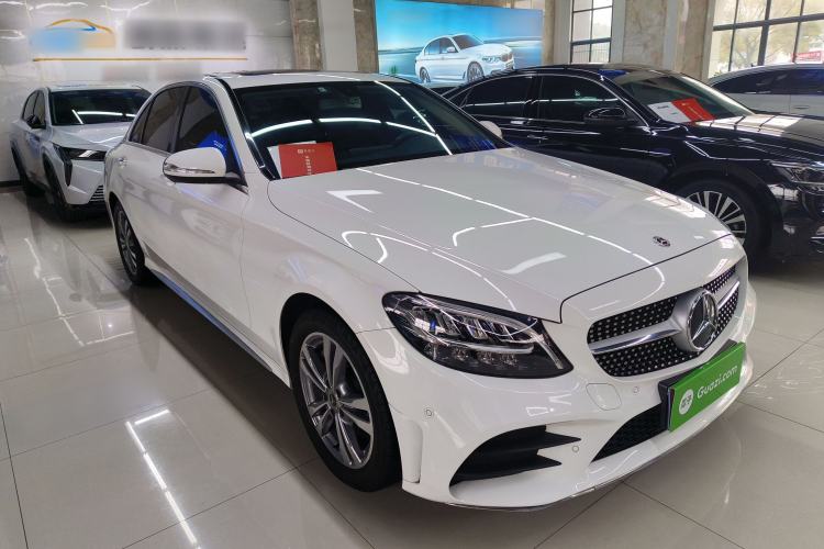Used Mercedes-Benz C-Class 2019 C 180 L Fashion Edition Sport Version Front Right 45 Deg