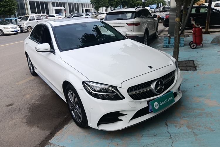 Used Mercedes-Benz C-Class 2019 C 180 L Fashion Edition Sport Version Front Right 45 Deg