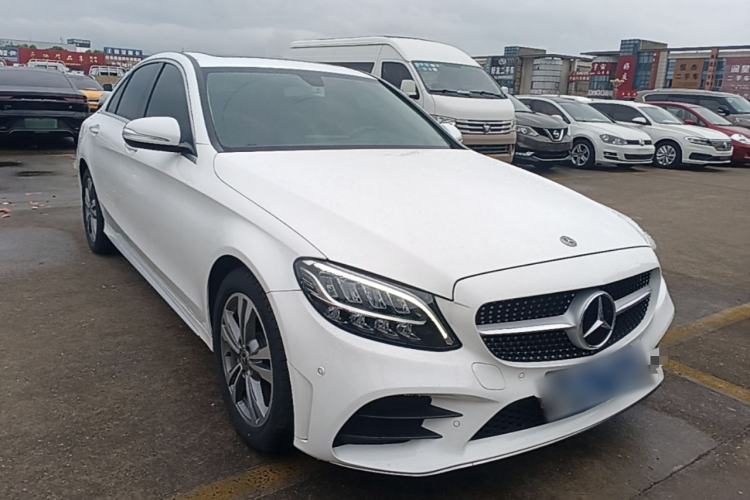 Used Mercedes-Benz C-Class 2019 C 180 L Fashion Edition Sport Version Front Right 45 Deg