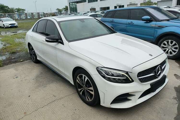 Used Mercedes-Benz C-Class 2019 C 260 Sport Edition Front Right 45 Deg