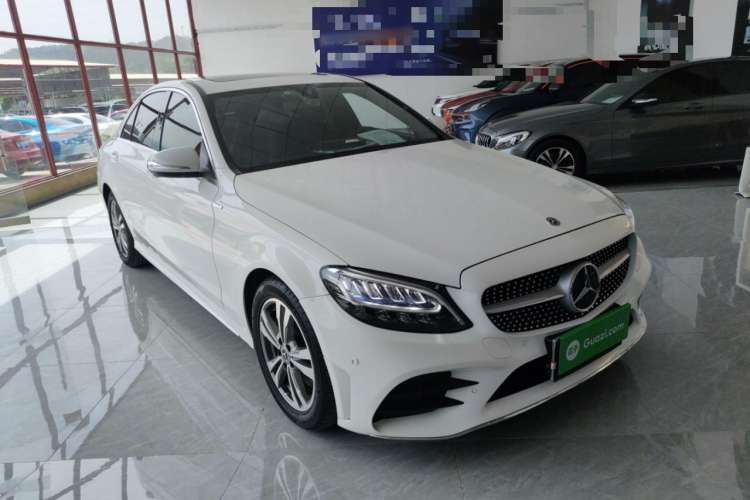 Used Mercedes-Benz C-Class 2019 C 180 L Fashion Edition Sport Version Front Right 45 Deg