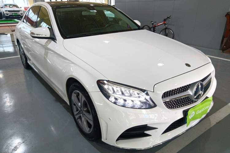 Used Mercedes-Benz C-Class 2019 Restyled C 260 L Sport Edition Front Right 45 Deg