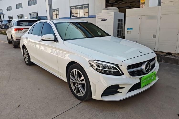 Used Mercedes-Benz C-Class 2019 C 180 L Fashion Edition Sport Version Front Right 45 Deg