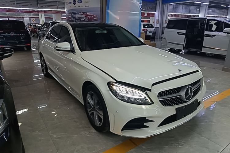 Used Mercedes-Benz C-Class 2019 Restyled C 260 L Sport Edition Front Right 45 Deg