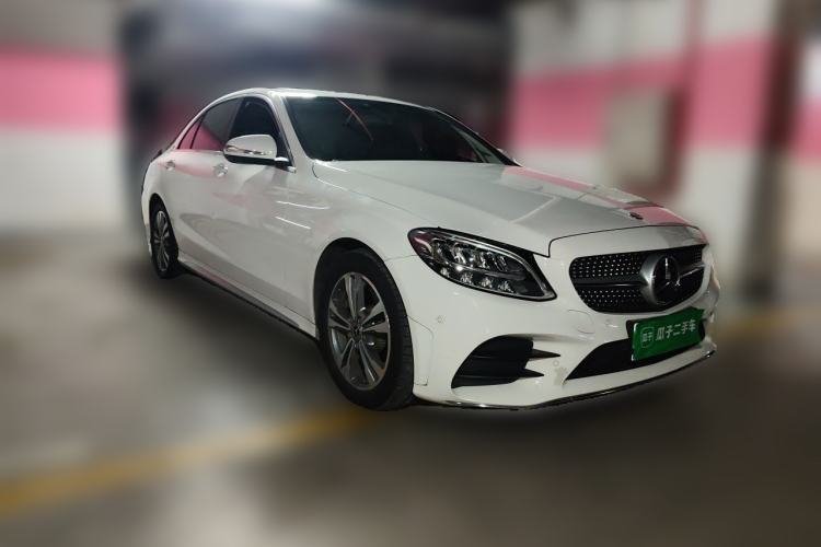 Used Mercedes-Benz C-Class 2019 C 180 L Fashion Edition Sport Version Front Right 45 Deg