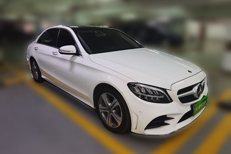 Used Mercedes-Benz C-Class 2019 Restyled C 260 L Sport Edition Front Right 45 Deg