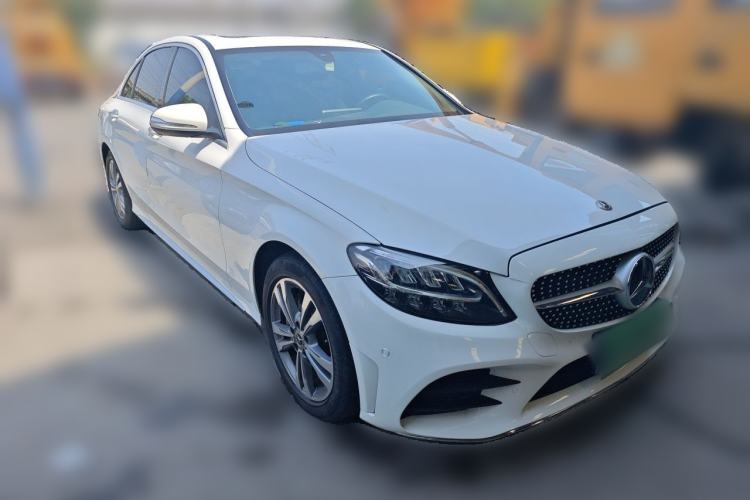Used Mercedes-Benz C-Class 2019 C 180 L Fashion Edition Sport Version Front Right 45 Deg