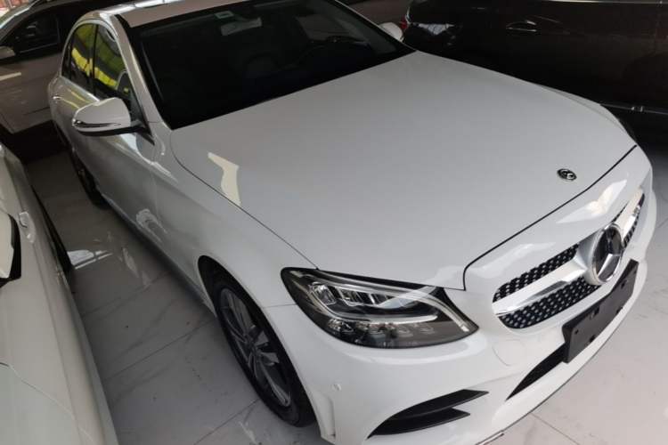Used Mercedes-Benz C-Class 2019 C 180 L Fashion Edition Sport Version Front Right 45 Deg