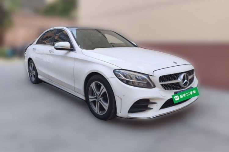 Used Mercedes-Benz C-Class 2019 C 180 L Fashion Edition Sport Version Front Right 45 Deg