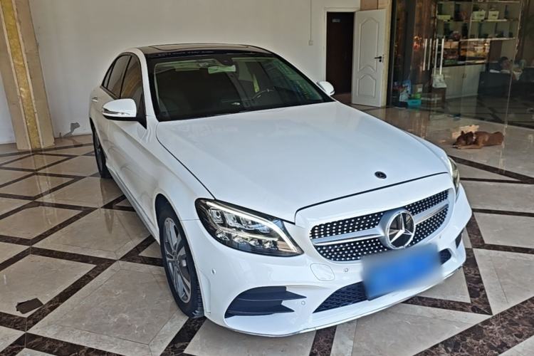 Used Mercedes-Benz C-Class 2019 C 180 L Fashion Edition Sport Version Front Right 45 Deg