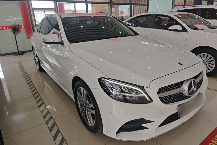 Used Mercedes-Benz C-Class 2019 C 180 L Fashion Edition Sport Version Front Right 45 Deg