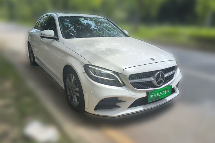 Used Mercedes-Benz C-Class 2019 C 180 L Fashion Edition Sport Version Front Right 45 Deg