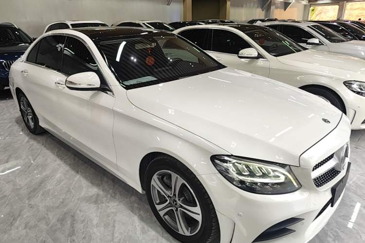 Used Mercedes-Benz C-Class 2019 Restyled C 260 L Sport Edition Front Right 45 Deg