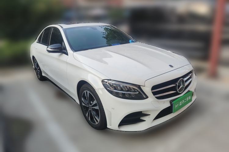 Used Mercedes-Benz C-Class 2019 C 260 Sport Edition Front Right 45 Deg