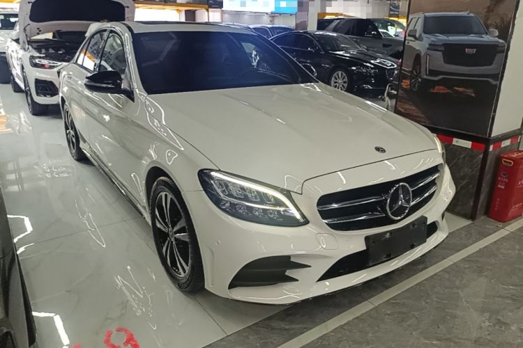 Used Mercedes-Benz C-Class 2019 C 260 Sport Edition Front Right 45 Deg