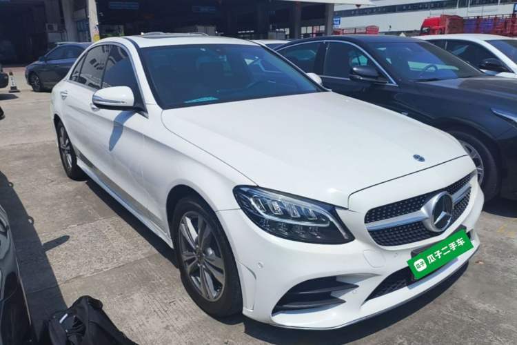 Used Mercedes-Benz C-Class 2019 C 180 L Fashion Edition Sport Version Front Right 45 Deg