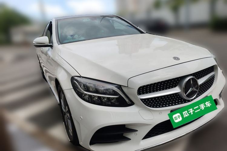 Used Mercedes-Benz C-Class 2019 C 180 L Fashion Edition Sport Version Front Right 45 Deg