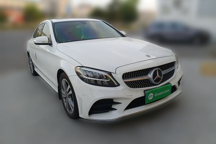 Used Mercedes-Benz C-Class 2019 C 180 L Fashion Edition Sport Version Front Right 45 Deg
