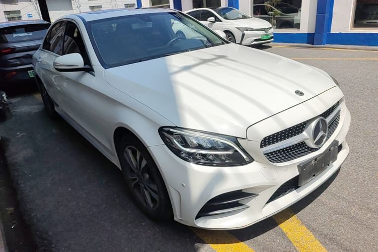 Used Mercedes-Benz C-Class 2019 C 180 L Fashion Edition Sport Version Front Right 45 Deg