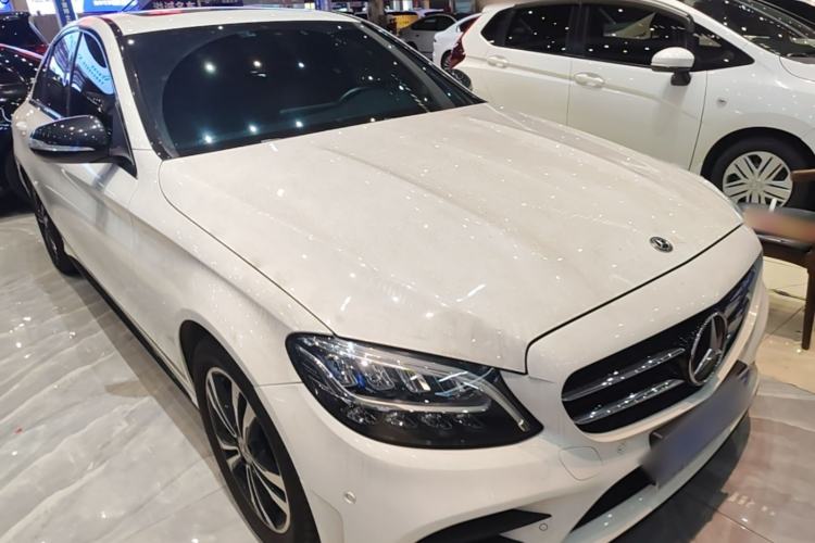 Used Mercedes-Benz C-Class 2019 C 260 Sport Edition Front Right 45 Deg