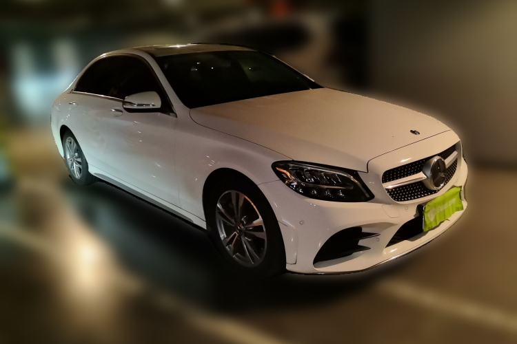 Used Mercedes-Benz C-Class 2019 C 180 L Fashion Edition Sport Version Front Right 45 Deg