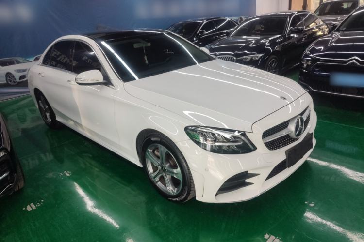 Used Mercedes-Benz C-Class 2019 Restyled C 260 L Sport Edition Front Right 45 Deg