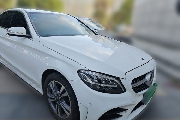 Used Mercedes-Benz C-Class 2019 C 180 L Fashion Edition Sport Version Front Right 45 Deg