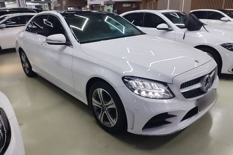 Used Mercedes-Benz C-Class 2019 Restyled C 260 L Sport Edition Front Right 45 Deg