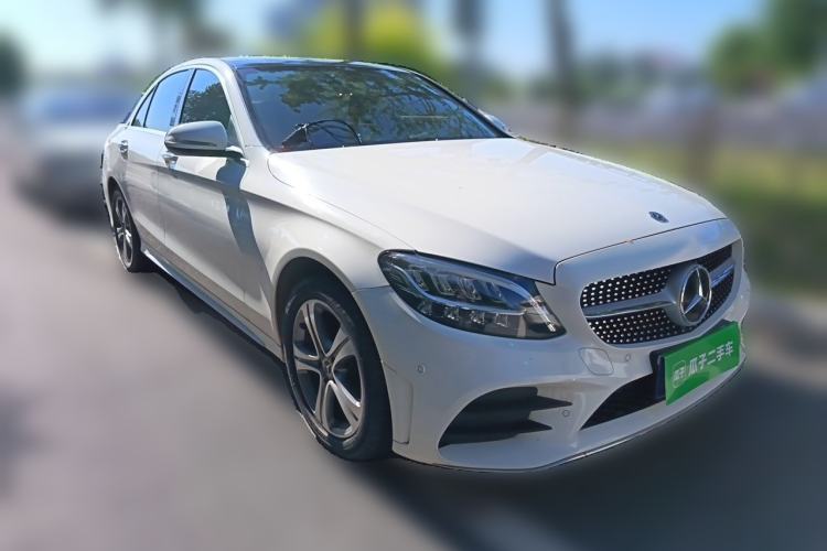 Used Mercedes-Benz C-Class 2019 Restyled C 260 L Sport Edition Front Right 45 Deg