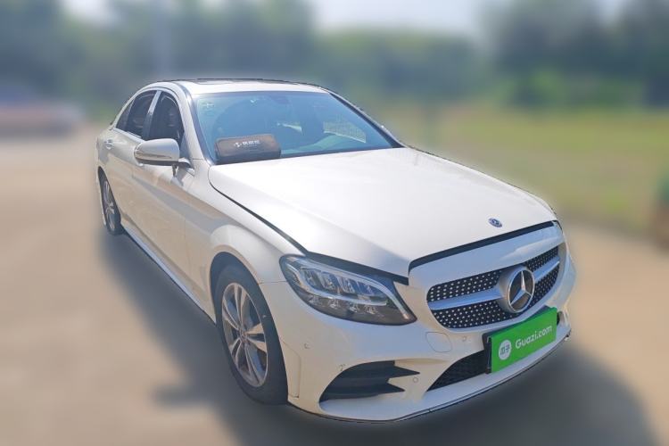Used Mercedes-Benz C-Class 2019 C 180 L Fashion Edition Sport Version Front Right 45 Deg