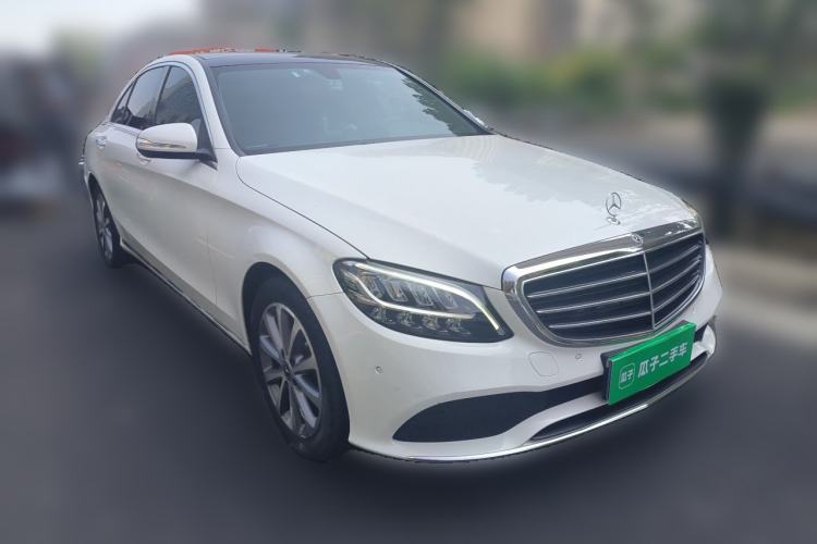 Used Mercedes-Benz C-Class 2019 Updated C 260 L Front Right 45 Deg