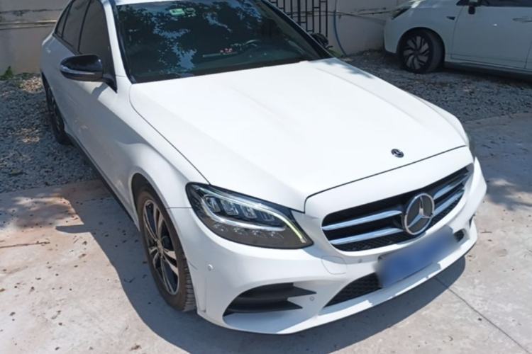 Used Mercedes-Benz C-Class 2019 C 260 Sport Edition Front Right 45 Deg