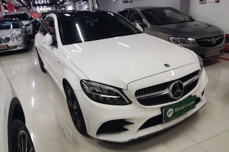Used Mercedes-Benz C-Class 2019 Restyled C 260 L Sport Edition Front Right 45 Deg