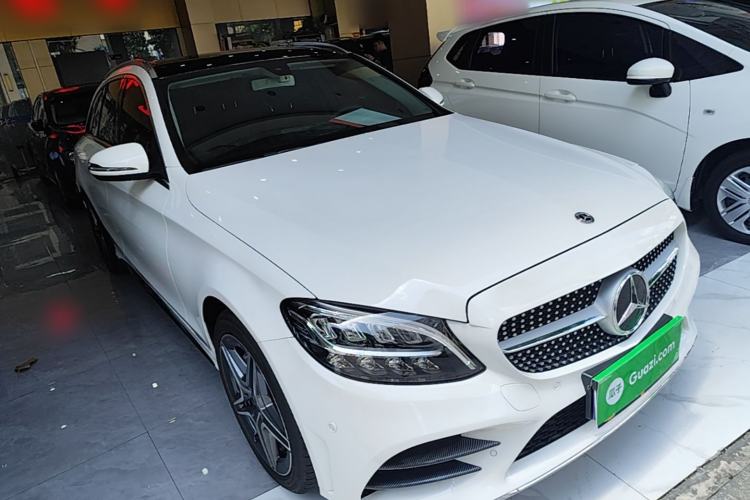 Used Mercedes-Benz C-Class 2019 C 260 Estate Front Right 45 Deg