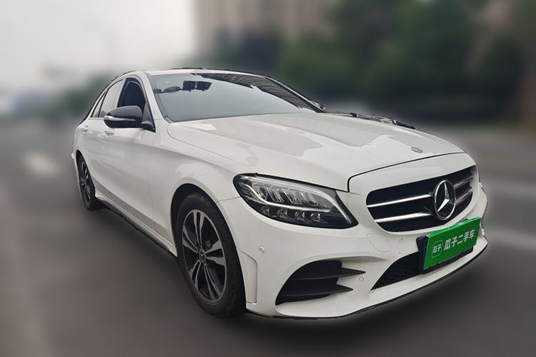 Used Mercedes-Benz C-Class 2019 C 260 Sport Edition Front Right 45 Deg